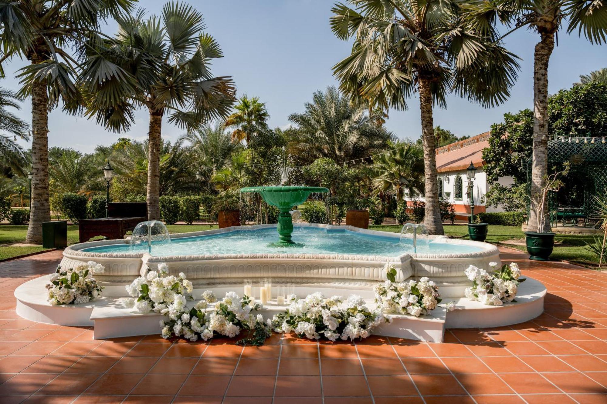Meliá Desert Palm Member of Meliá Collection Dubái Exterior foto Fountain at the Royal Palace